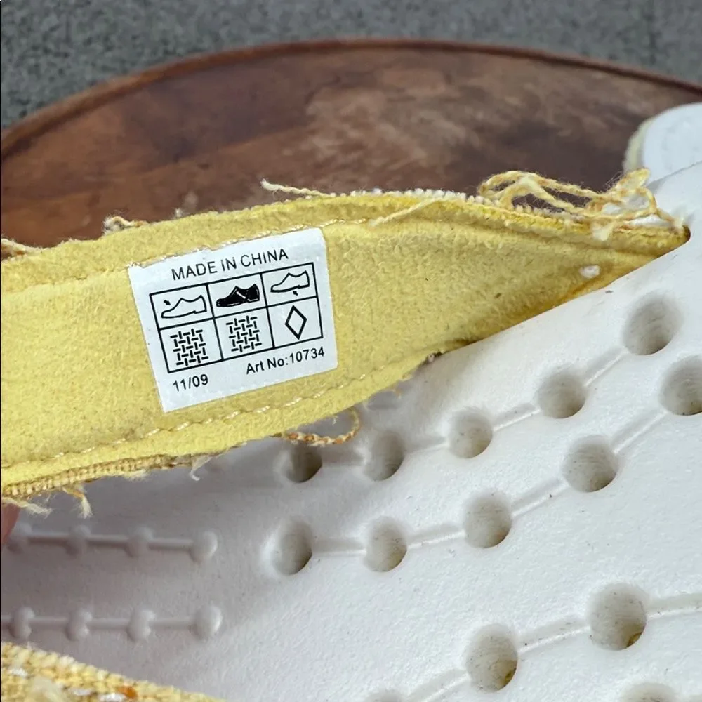 CROCS Sandals Wm 9 Mens 7 Melbourne Flip Flop Mellow Yellow Oyster White Fabric